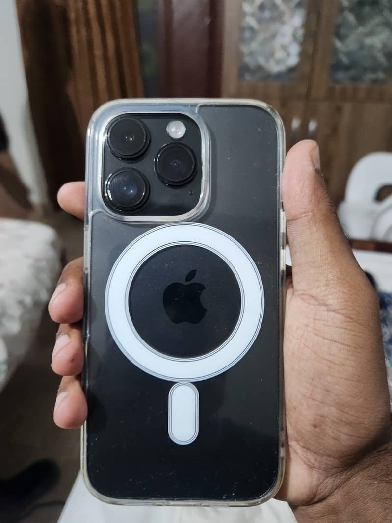 Apple iPhone 14 Pro 0