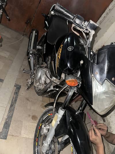YAMAHA YBR 125 ESD BLACK PANTHER 2021