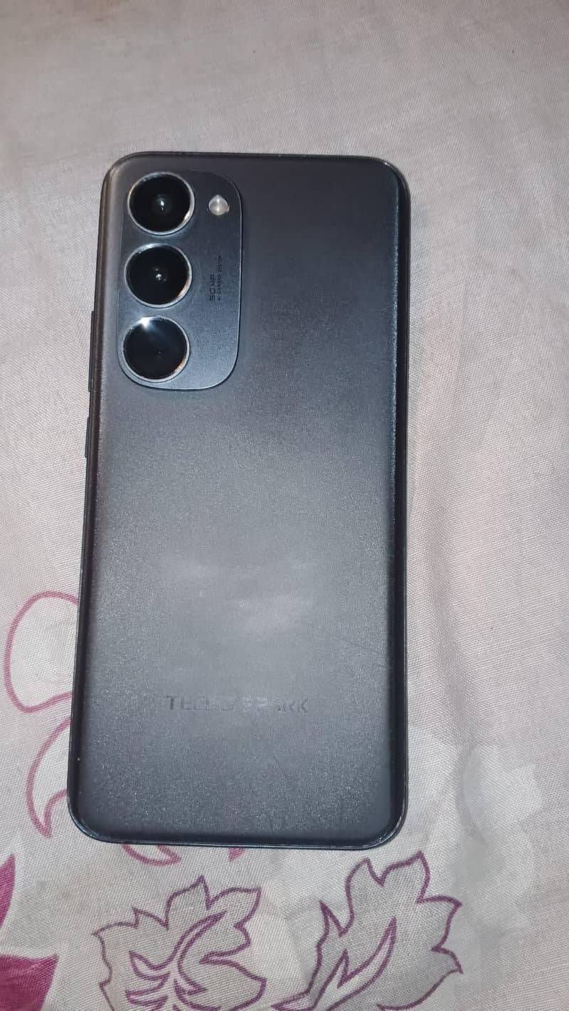 Tecno Spark 40 Pro Plus 0