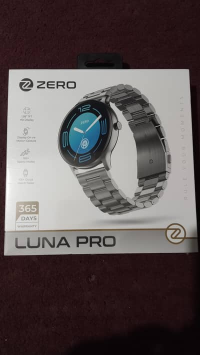 Luna pro zero smart watch new box pack