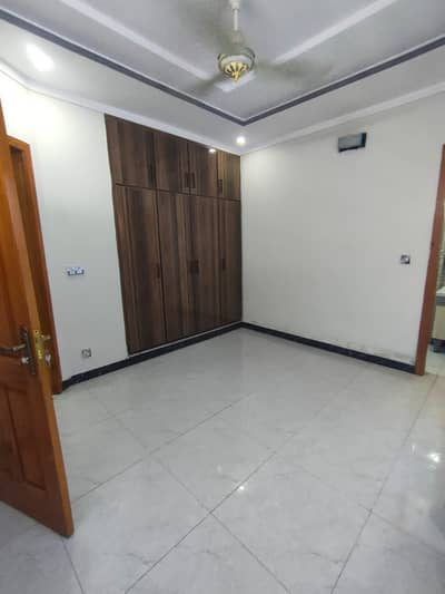 House For Rent In G-13 (4 Marla)