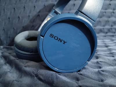 Sony wh -ch500 Bluetooth headphones like new condition very long time
