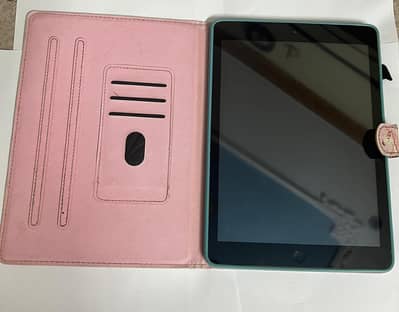 Urgent Selling Ipad in Excellent Condition