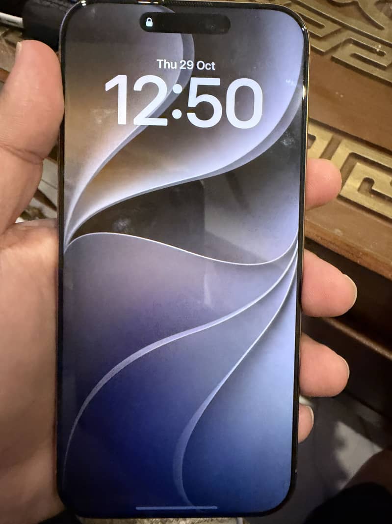 Apple iPhone 16 Pro Max 11