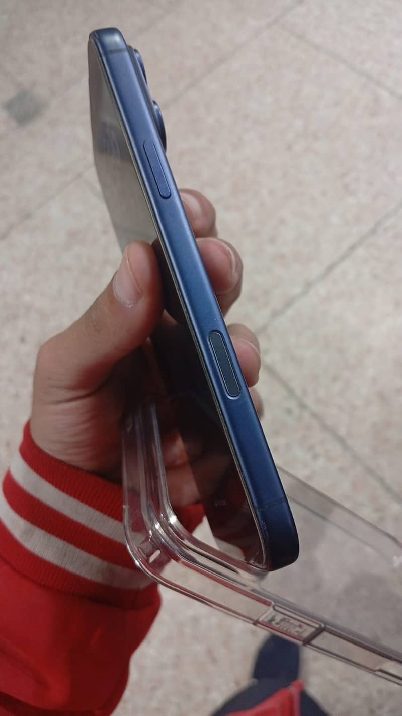 Apple iPhone 17 Pro Max 3