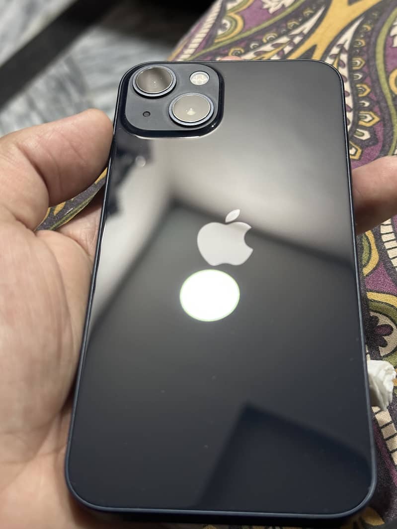 Apple iPhone 13 0