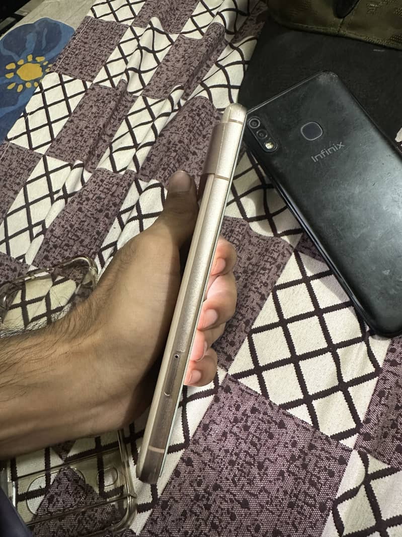 Google Pixel 8 5