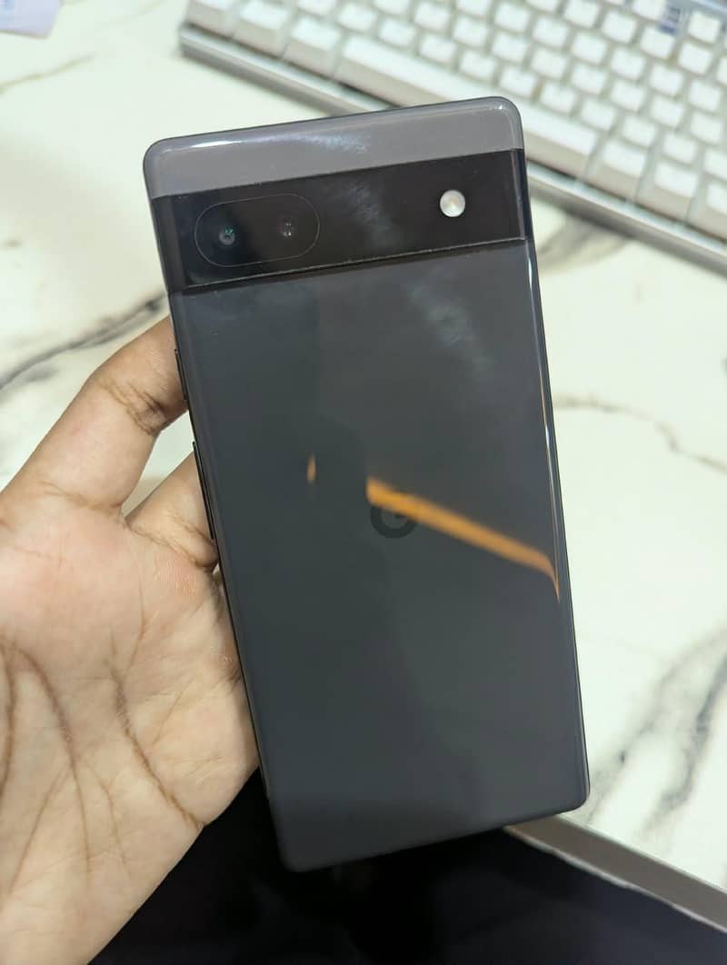 Google Pixel 6a 1
