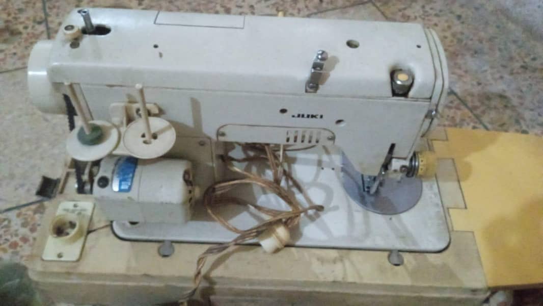 JUKI Sewing Machine 0
