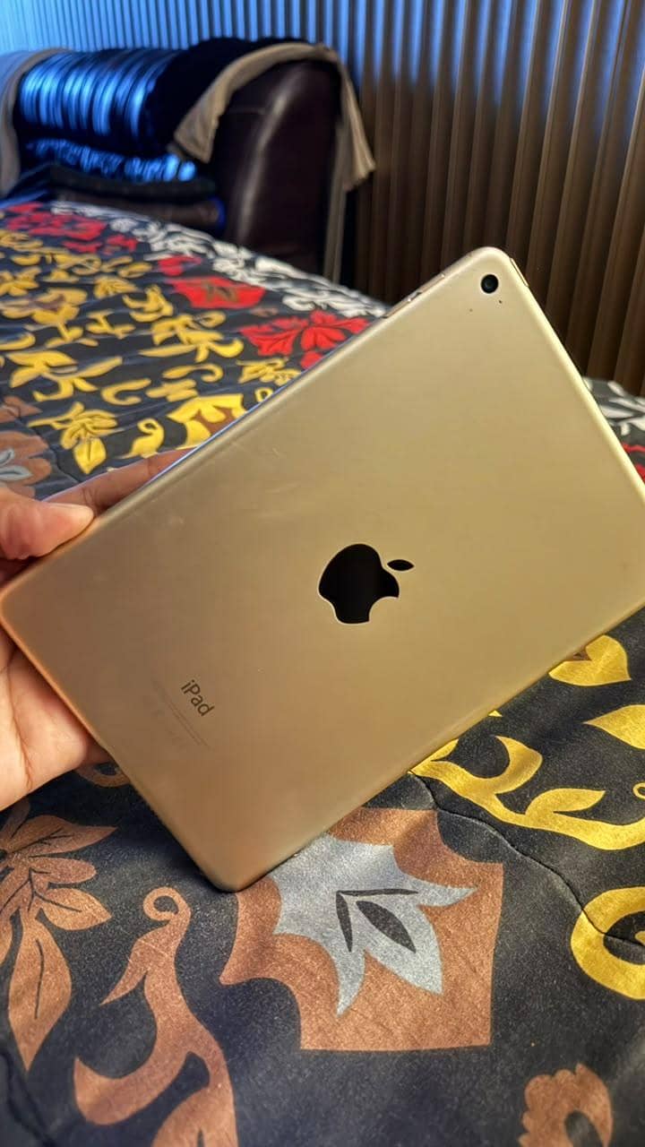 IPAD MINI 4 1