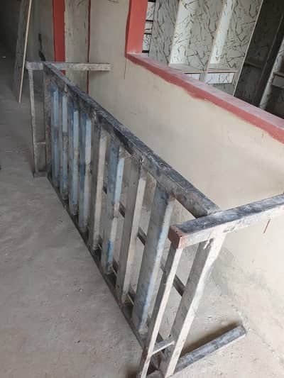 Iron Bed Structure