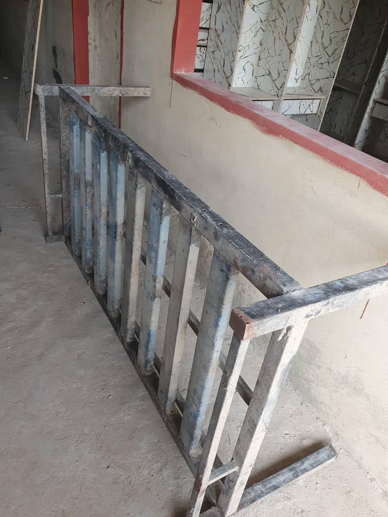 Iron Bed Structure 0