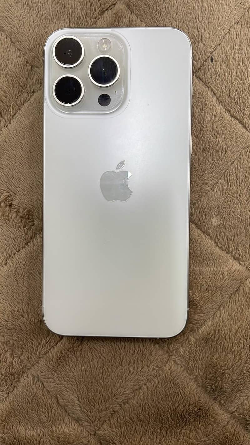 Apple iPhone 15 Pro Max 0