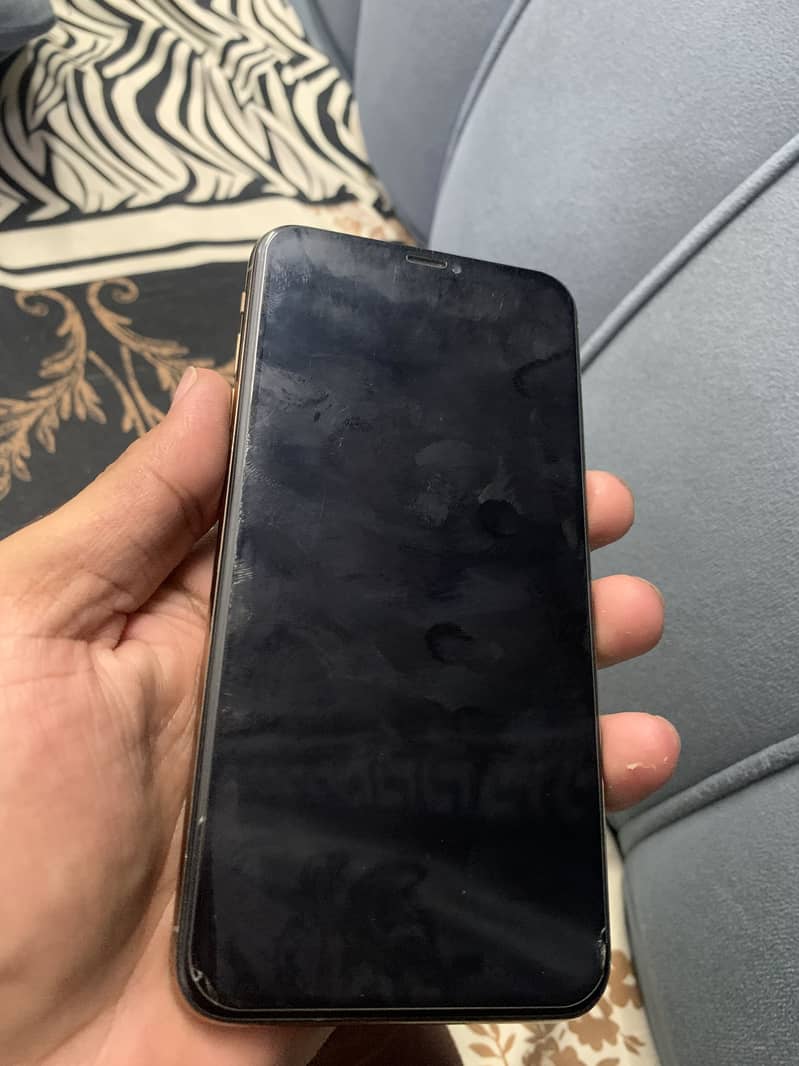 Apple iPhone XS Max 6