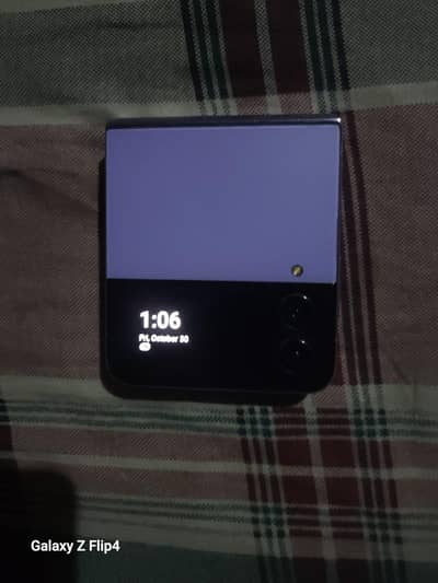 Samsung Mobile Z Flip 4