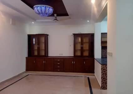 E-11/2 Size 25*60 Beautiful Double Story House For Rent