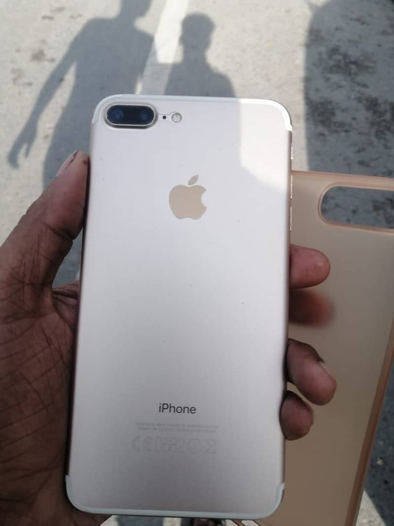 Apple iPhone 7 Plus 0