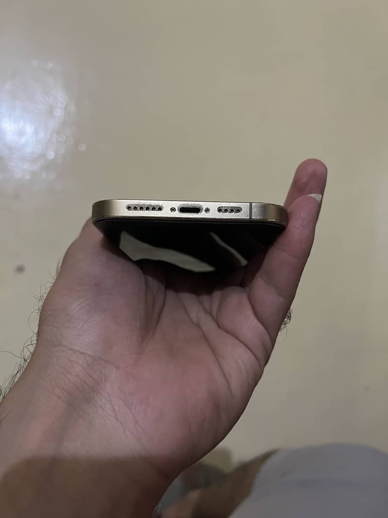 Apple iPhone 12 Pro Max 4