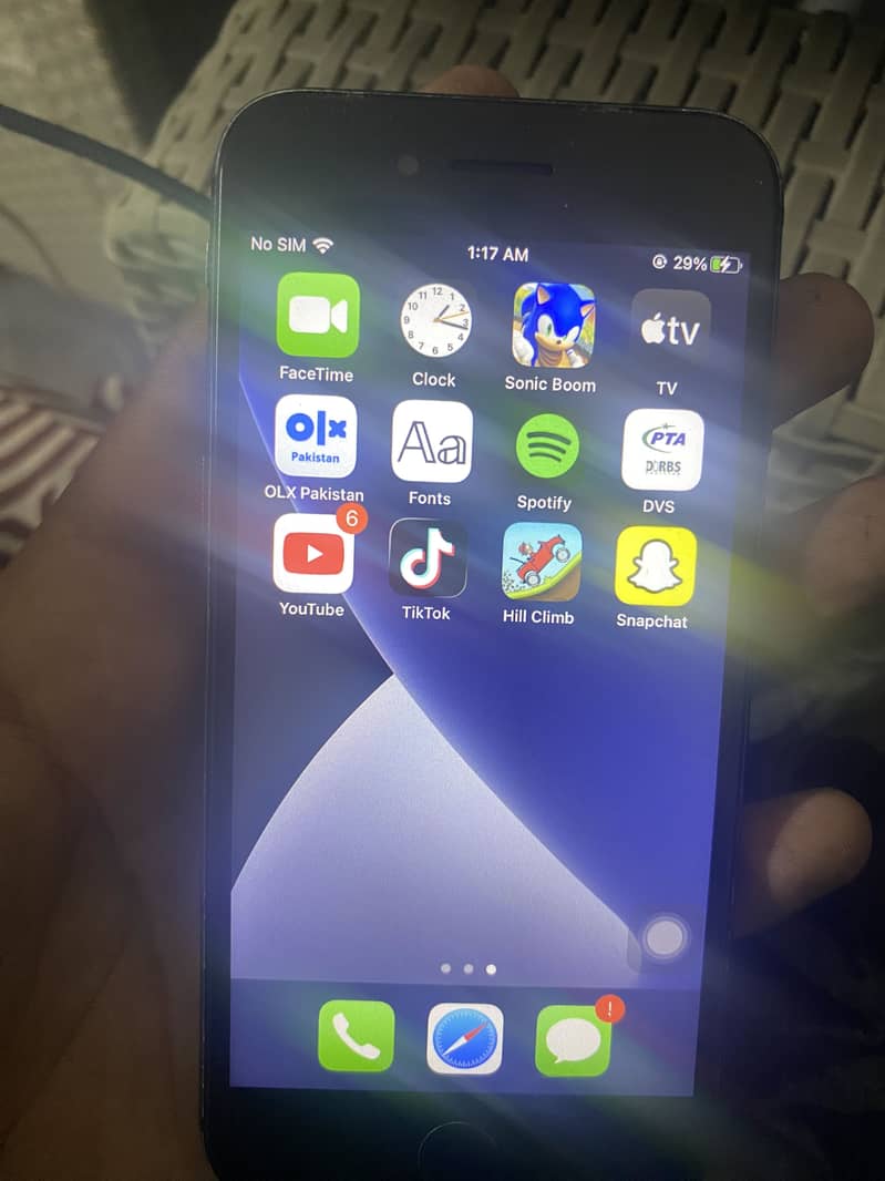 Apple iPhone 7 1