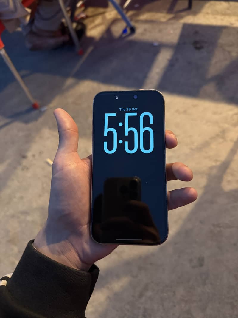 Apple iPhone 15 Pro 0