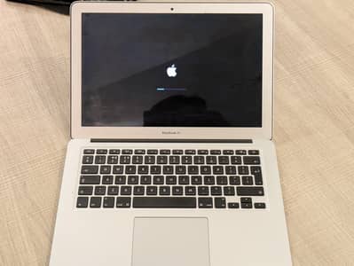 Apple MacBook Air 13" (Early 2015) - Intel Core i7 / 8GB / 128GB SSD