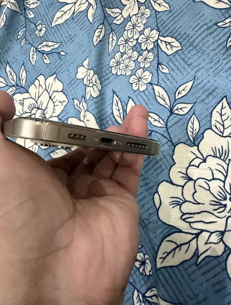 Apple iPhone 14 Pro Max 5