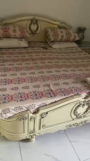 Bedroom set for sale