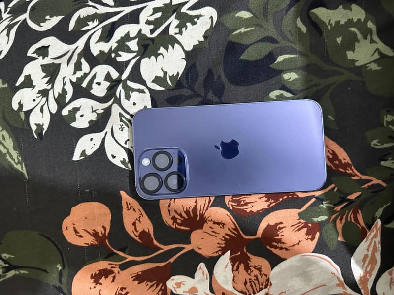 Apple iPhone 14 Pro Max 1