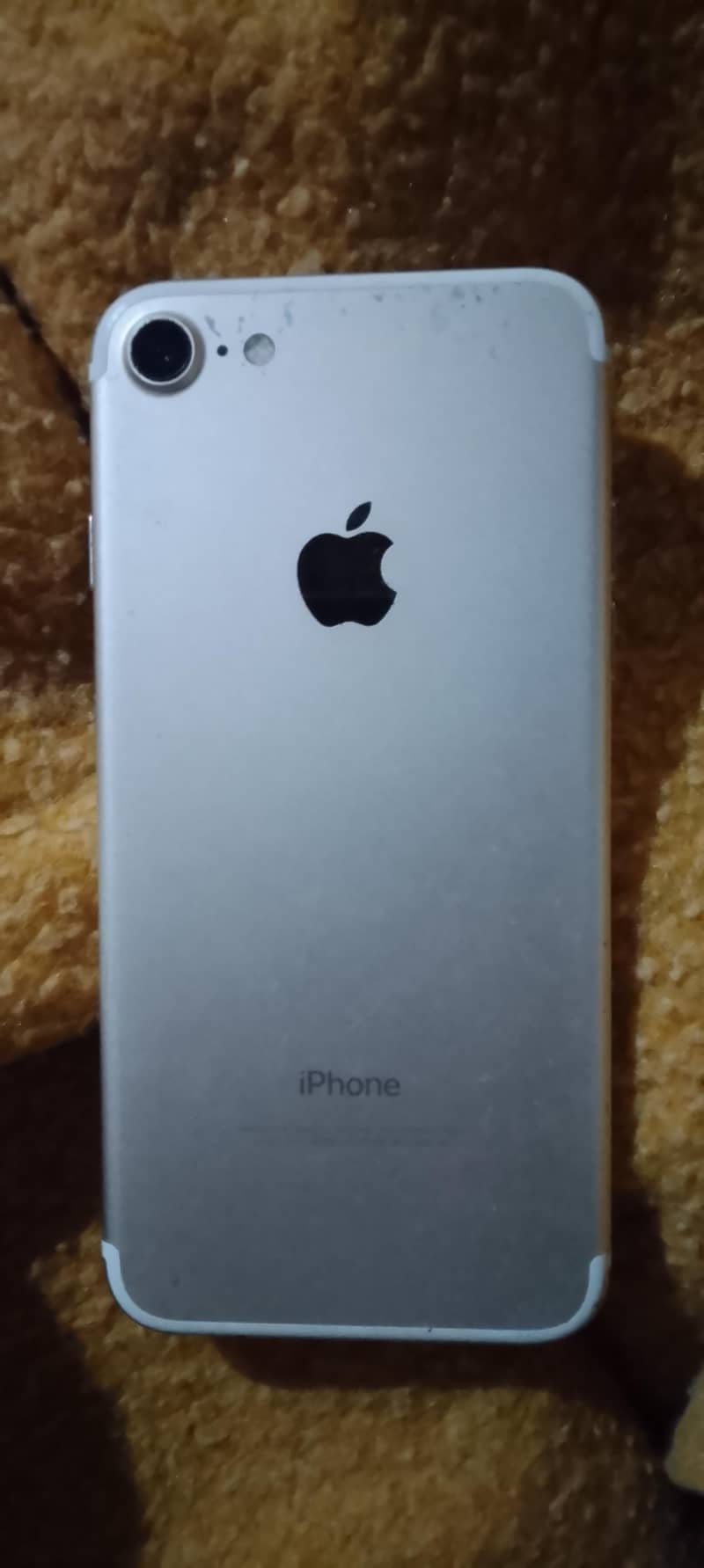 Apple iPhone 7 1