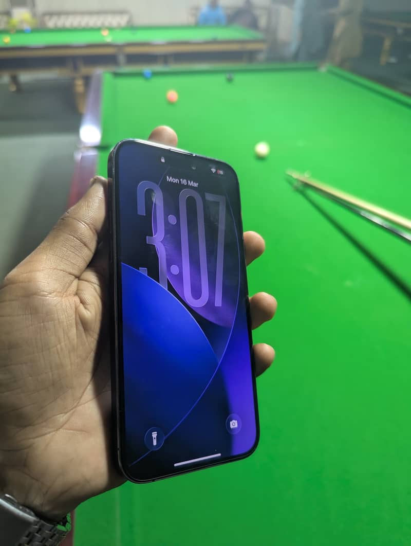 Apple iPhone 14 Pro Max 1