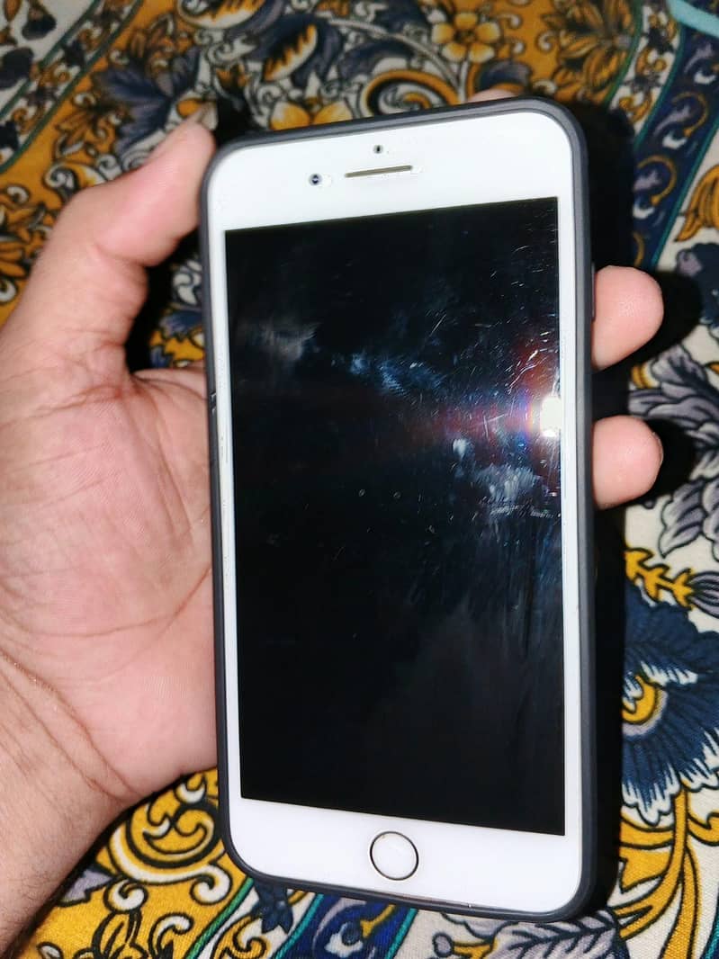 Apple iPhone 7 Plus 1