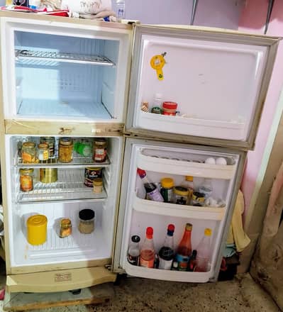 WAVES DD REFRIGERATOR 10/10 GENIUNE PIECE