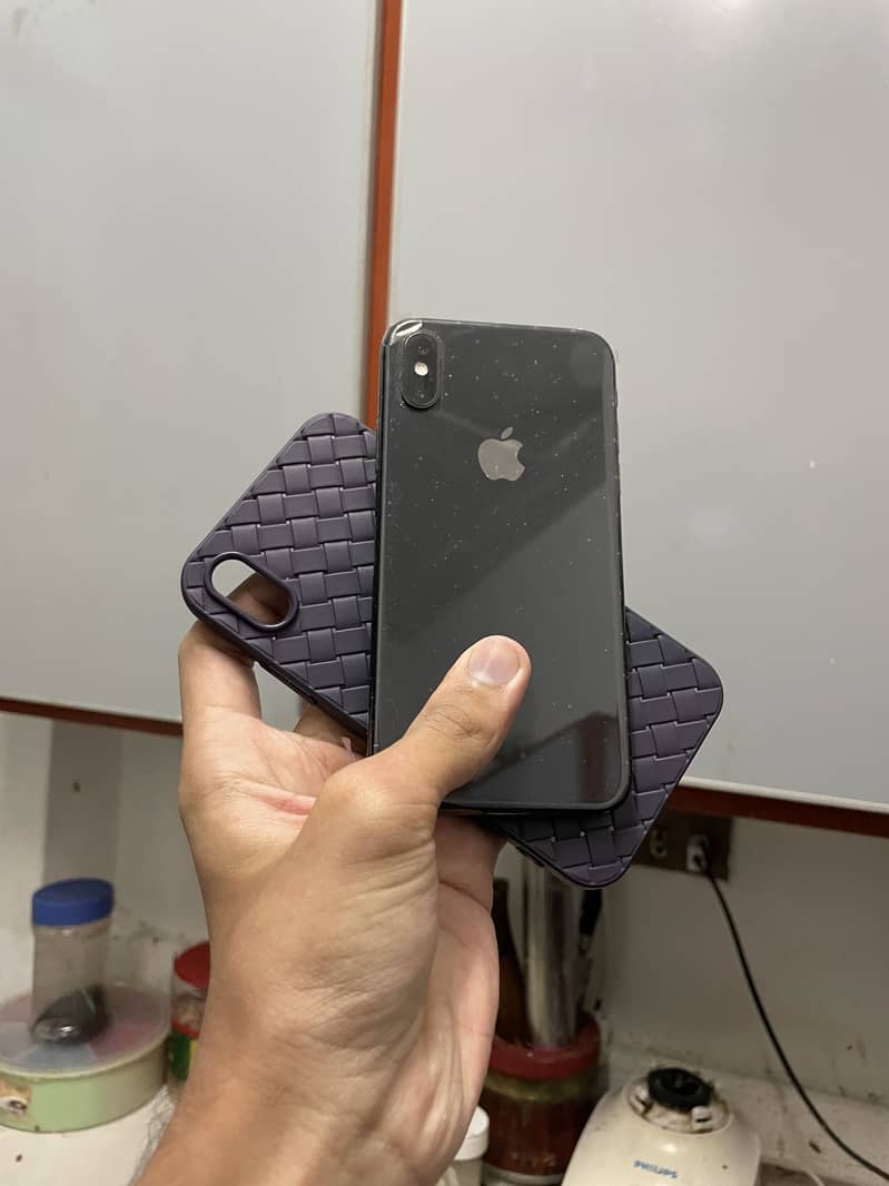 Apple iPhone XS 0