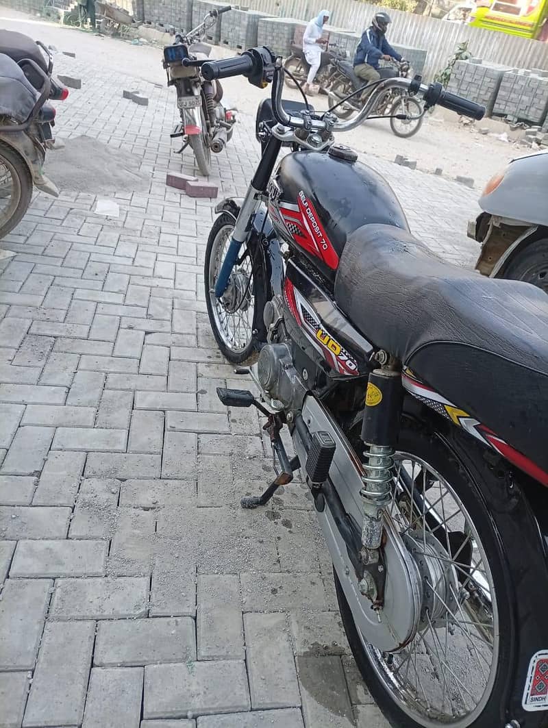 unique 70cc New condition 1