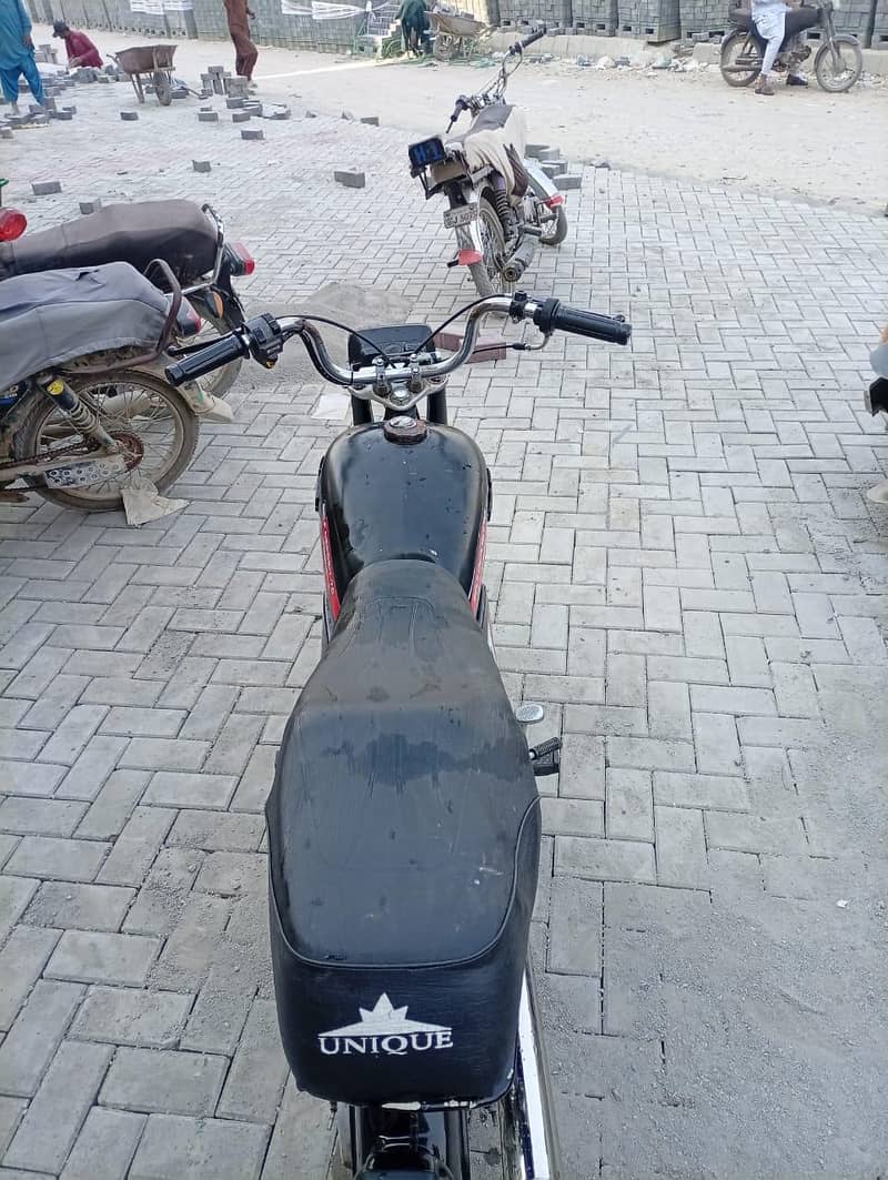 unique 70cc New condition 3