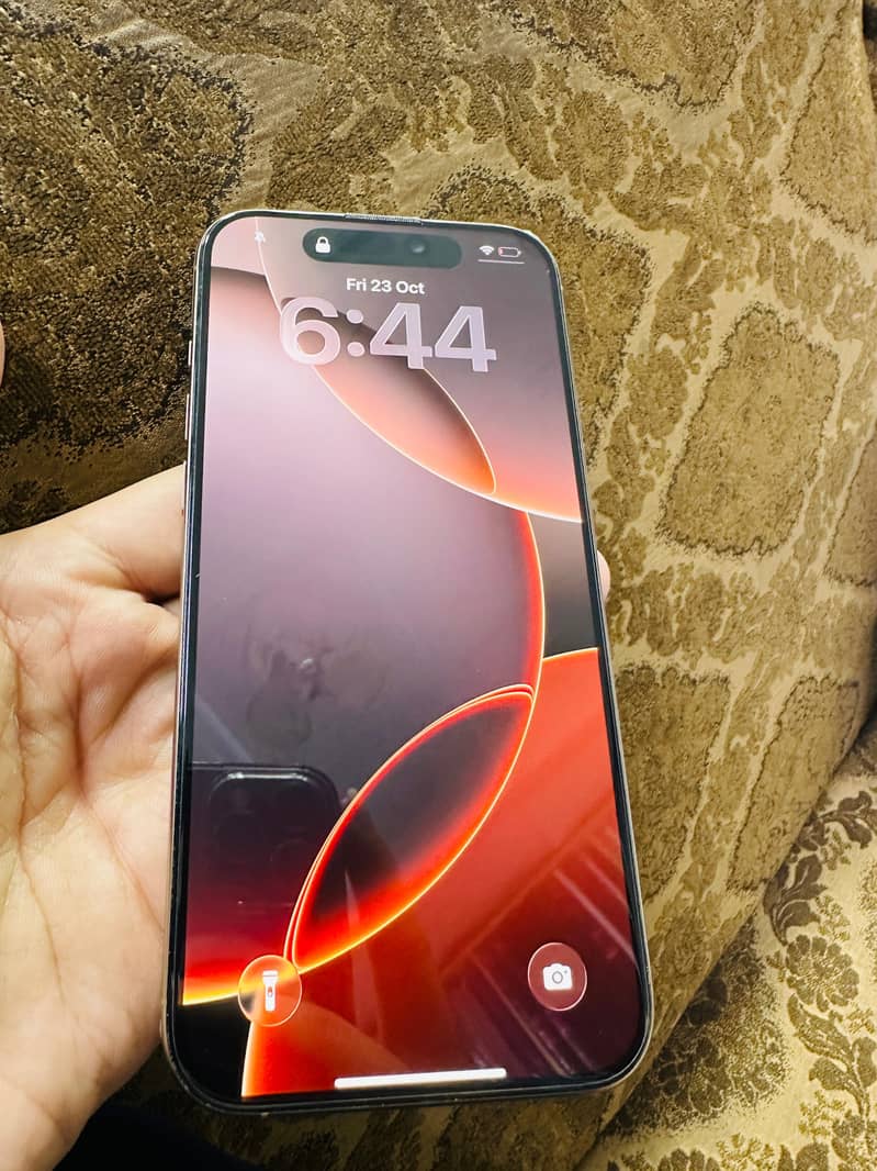 Apple iPhone 16 Pro Max 7