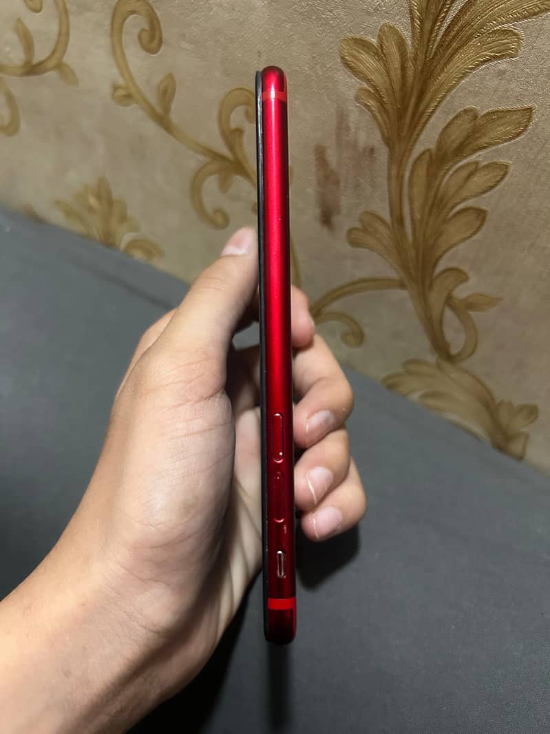 Apple iPhone 7 0
