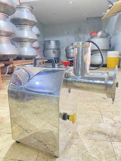 Meat mincer