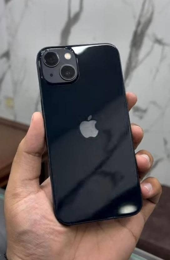 Apple iPhone 13 0