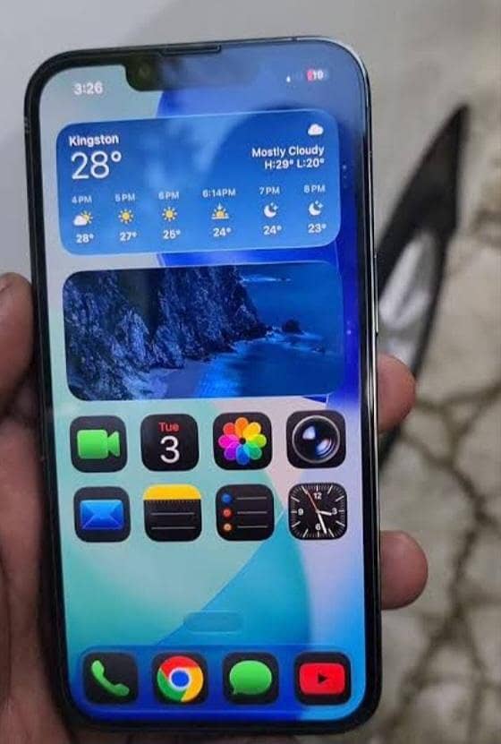 Apple iPhone 13 11