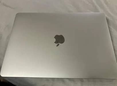 mackbook pro 2017 13inch 16/256 thunderbolt 3 borts