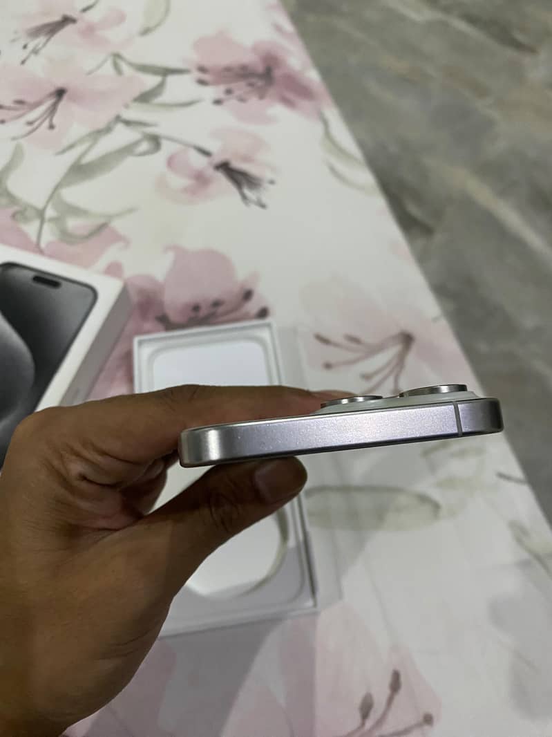 Apple iPhone 15 Pro Max 11