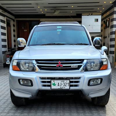 Mitsubishi Pajero 2002