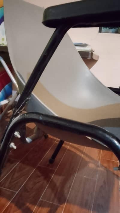 Study chair with writing pad - metal + plastic - used