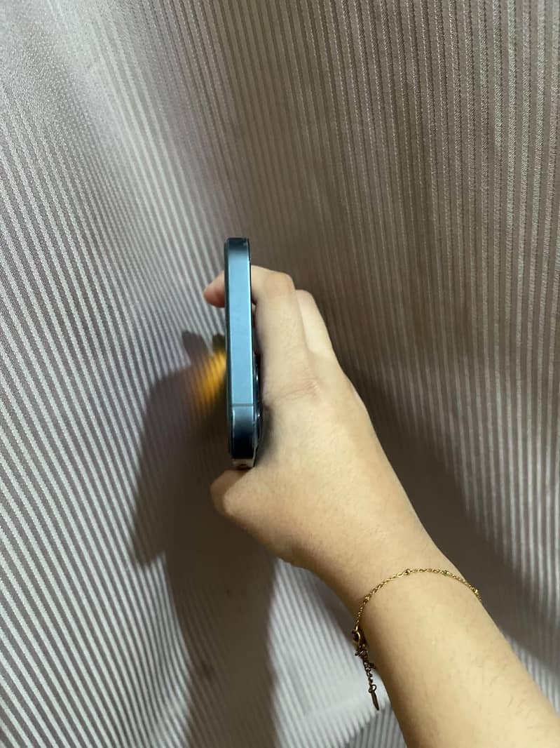 Apple iPhone 12 5