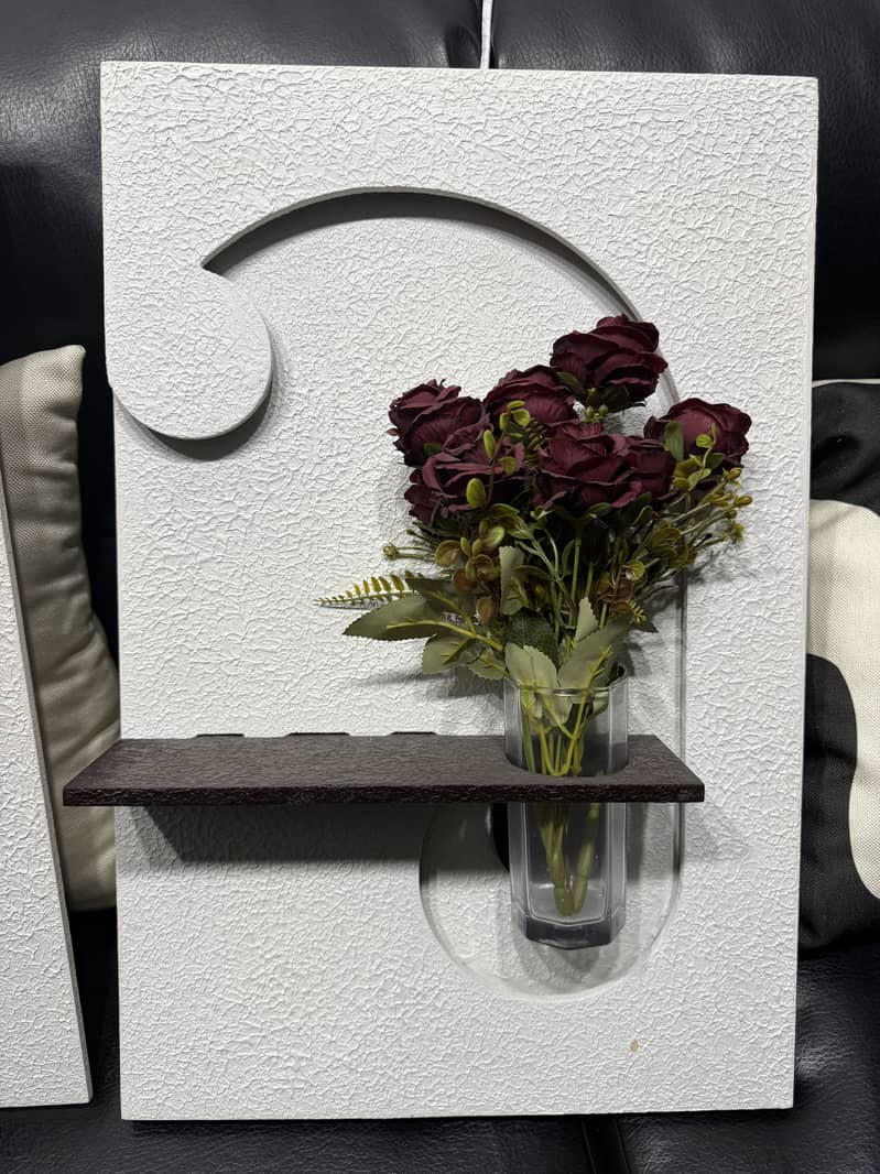 2 Wall hanging 3d textured frames 3