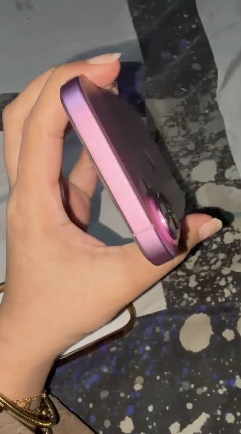 Apple iPhone 16 1