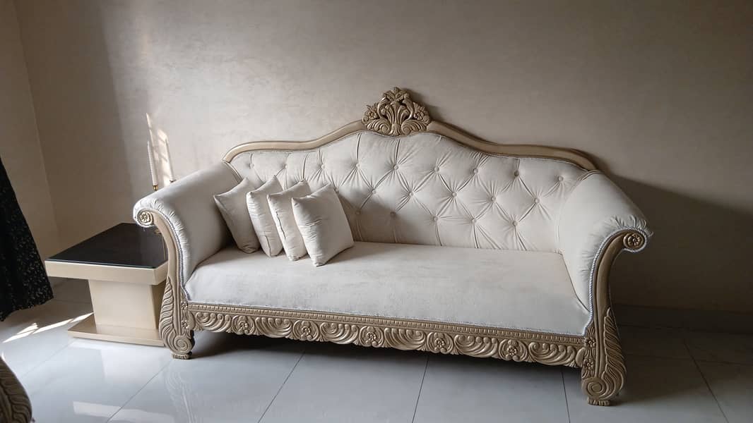 6 seat sofa 0