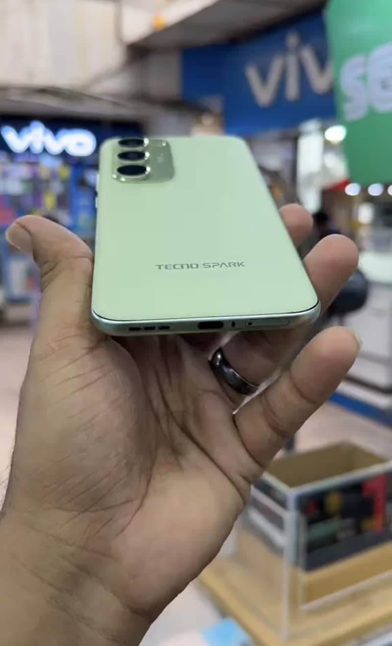 Tecno Spark 40 Pro Plus 1