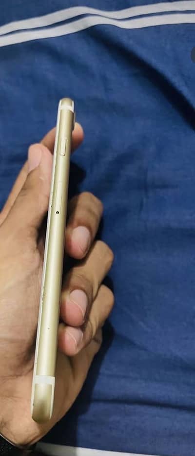 Apple iPhone 7